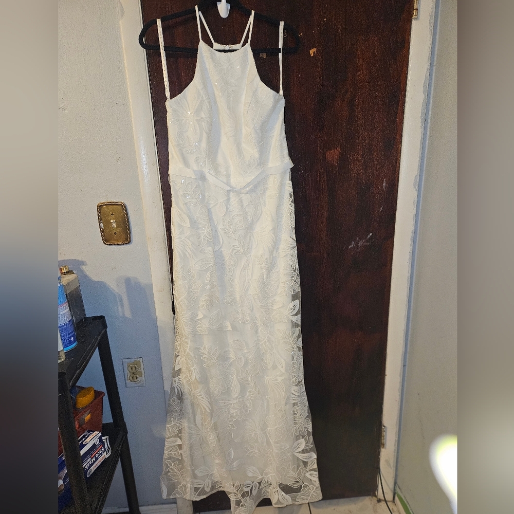 Elegant White Lace Dress